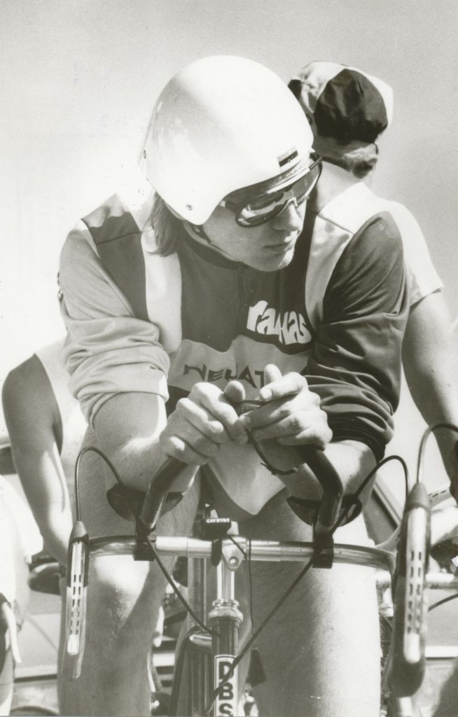 Jaan Pehk jalgrattavõistluse stardis Tallinnas 1993. aastal