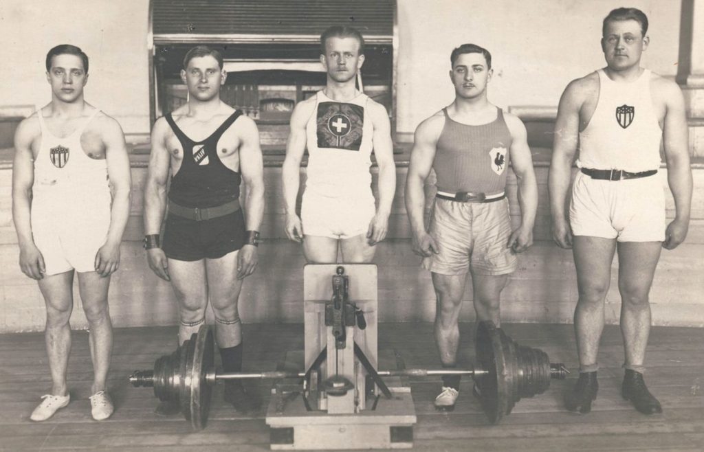 1922. aasta tõstmise maailmameistrid, Alfred Neuland vasakult esimene